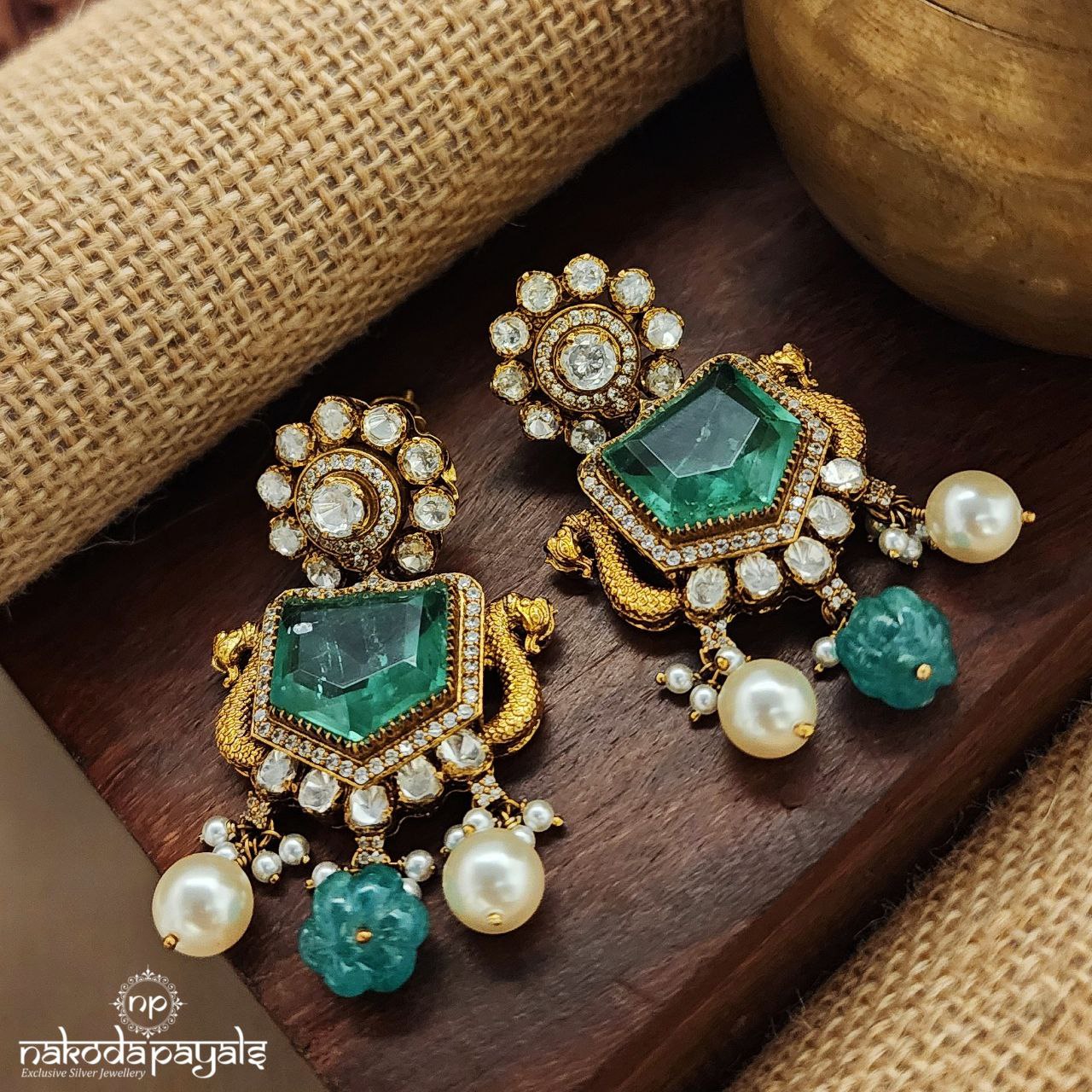 Green Moissanite Neckpiece With Earrings (Gn8607)