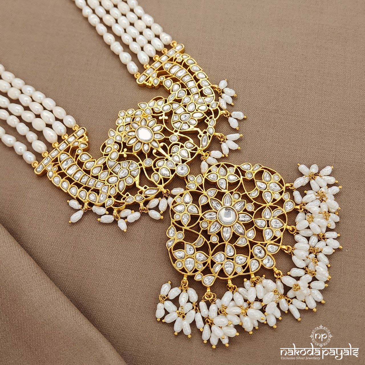 Pearled White Neckpiece With Earrings (Gn9109)