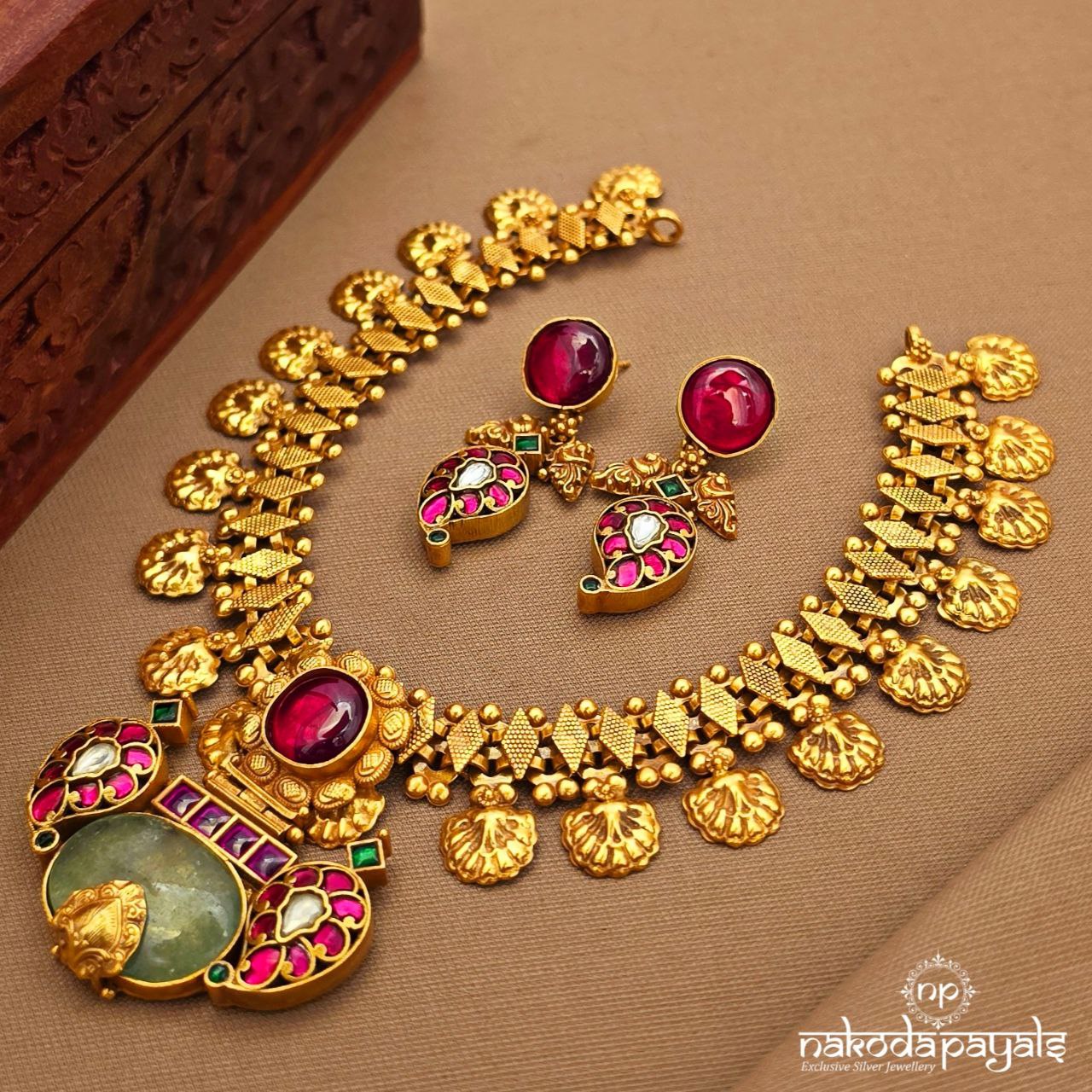 Mango Kundan Neckpiece With Earrings (Gn10038)