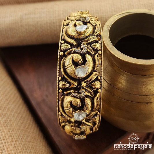 Featherglow Moissanite Screw Kada (Gk2980)