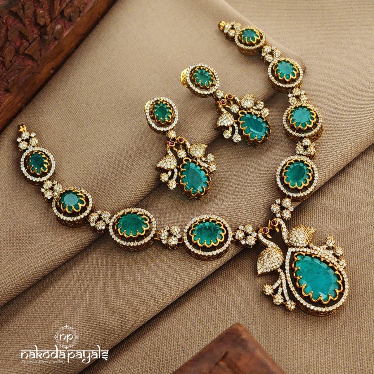 Emerald Green Neckpiece With Earrings (Gn9886)