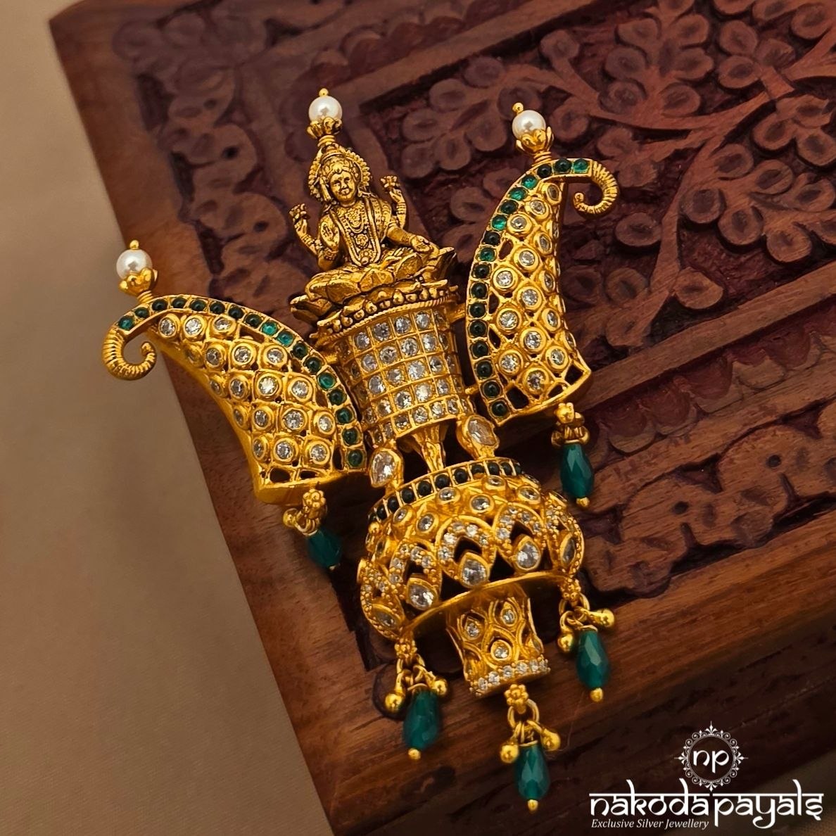 Divine Lakshmi Pendant (Gp2569)