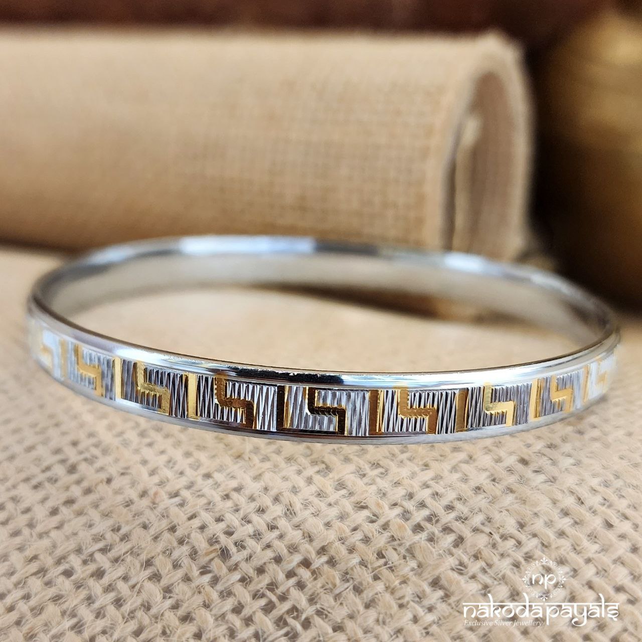 Trending Single Kada (Mc0921)