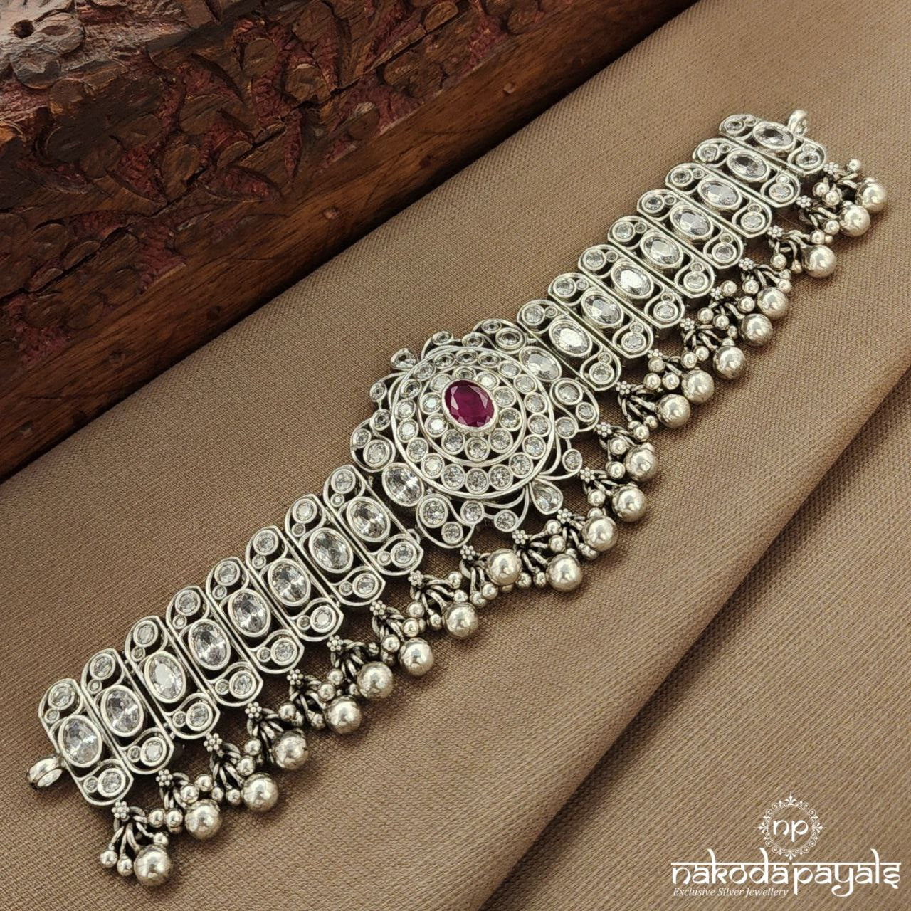 Oval Pink White Choker (N11421)