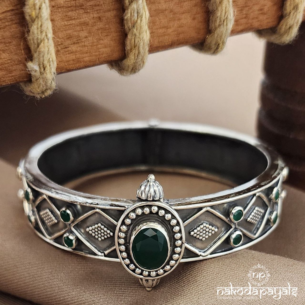 Emerald Green Screw Kada (K6193)