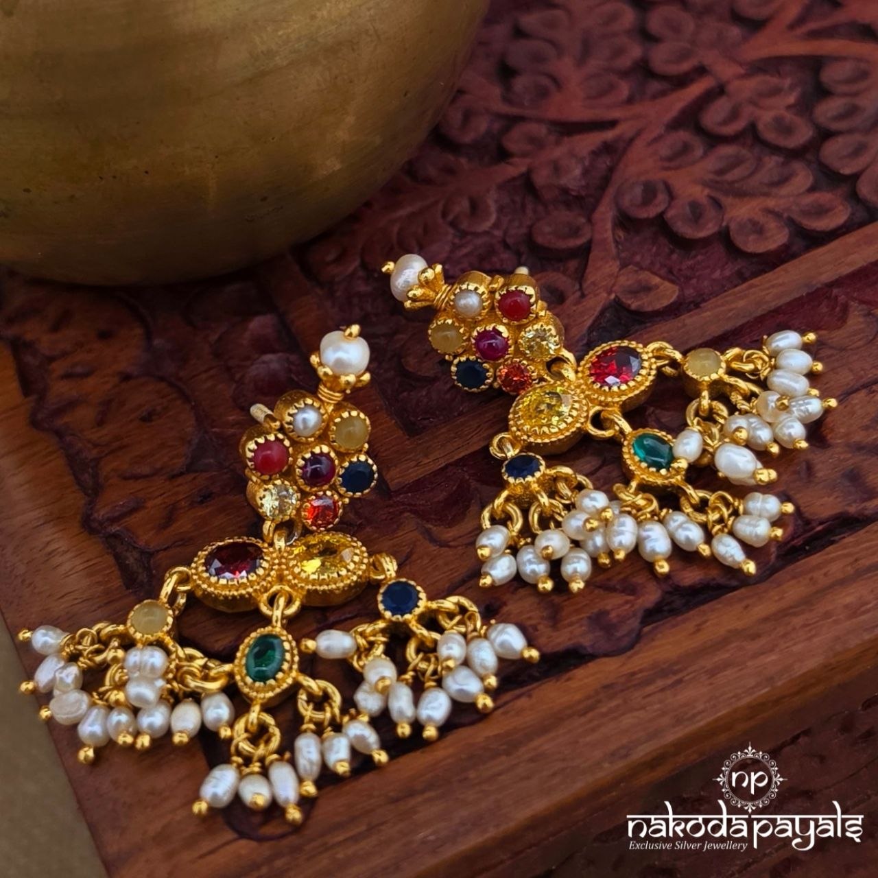 Navaratna  Floral  Pearl Chandbali (Ge11182)