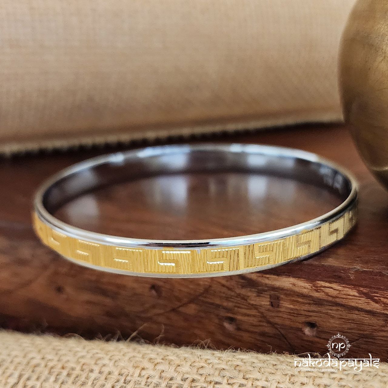 Engraved Brass Single Kada (Mc0923)