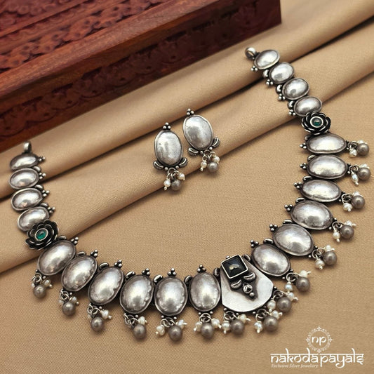 Oval  Neckpiece With Earrings (N11729)