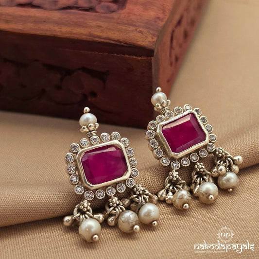 Pearly Exquisite Studs (S9715)