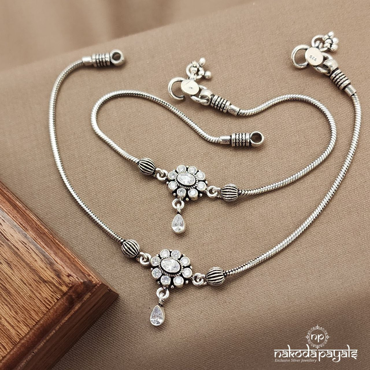 White Drop Plain  Anklets (A6517)