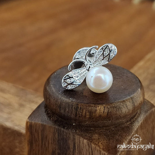 Pearled Bee Lapel Pin (St3659)