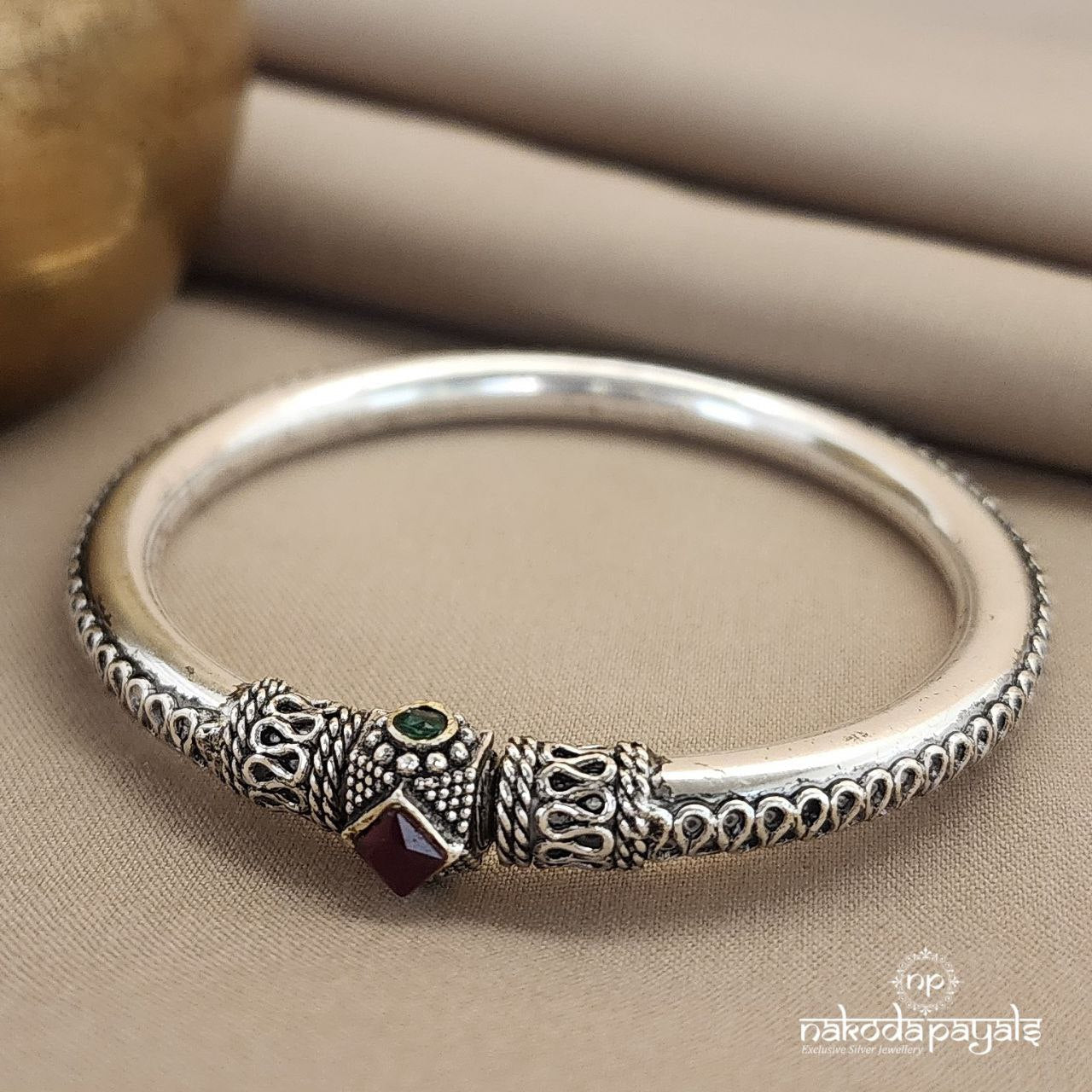 Red Squarish Openable Kada (K5244-47)