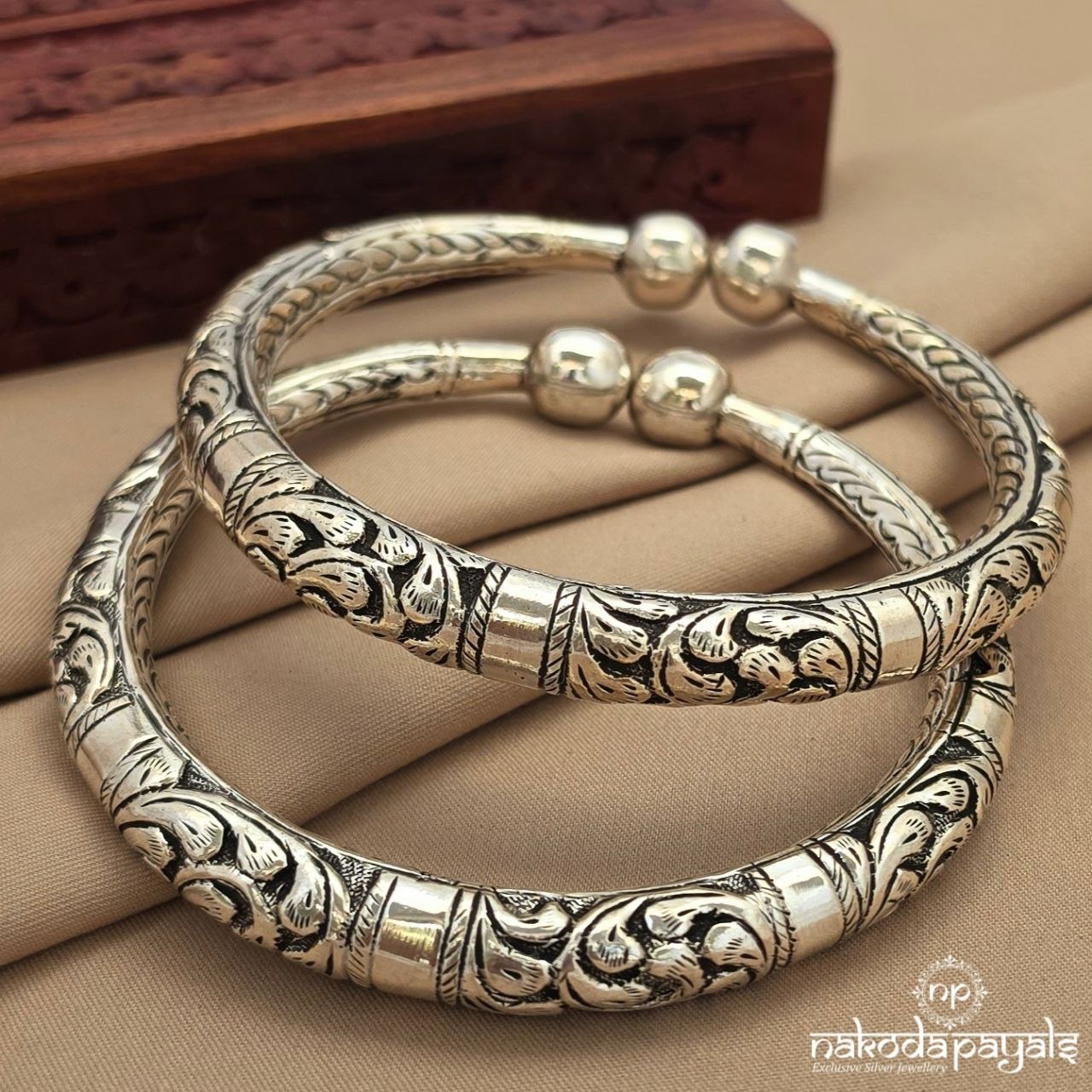 Bold Chitai Ankle Kada Pair (A2362)