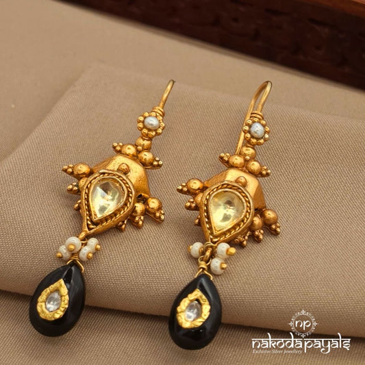 Exemplary Black Onyx Hanging (Ge10994)