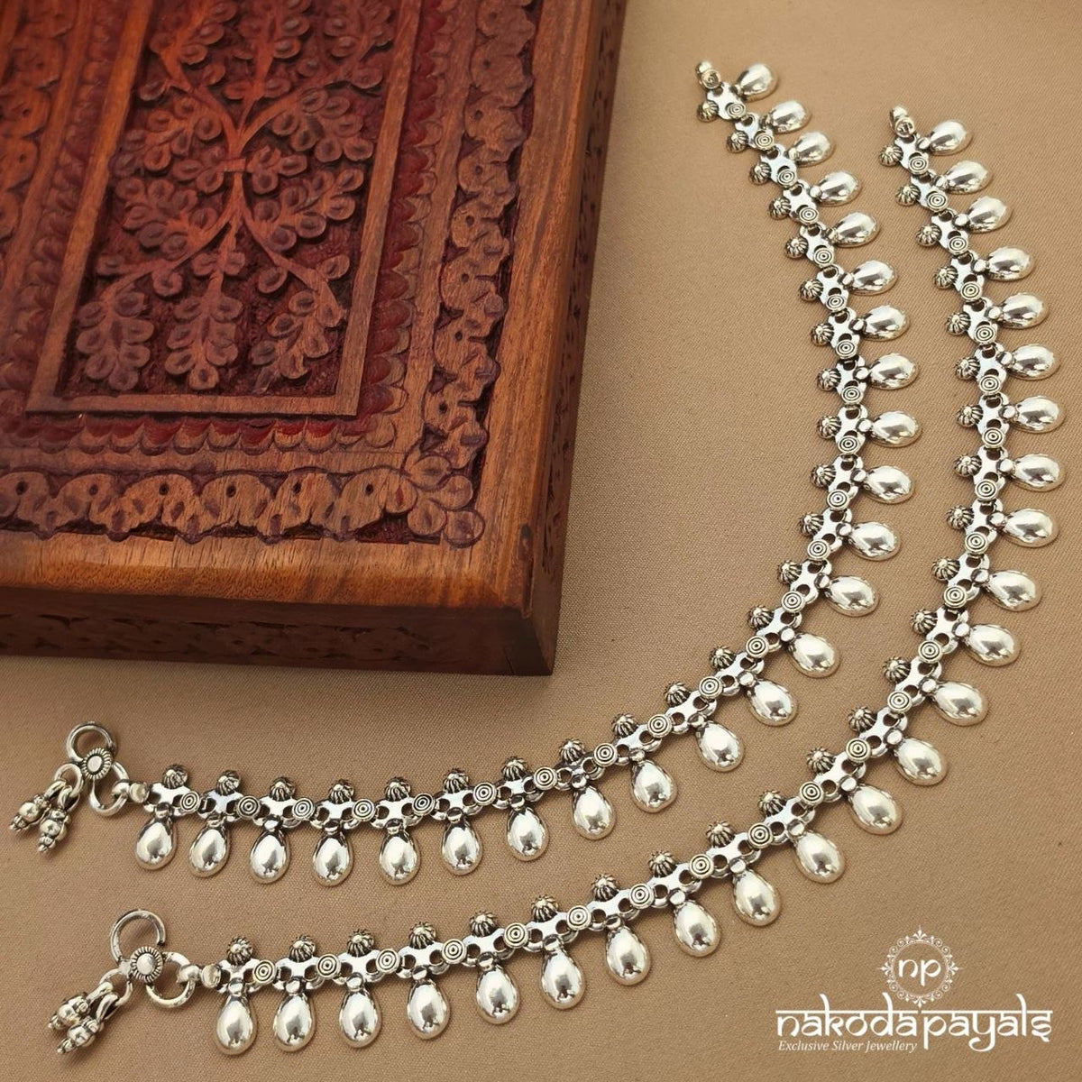 Exquisite Floral Drop Anklets (A7125)
