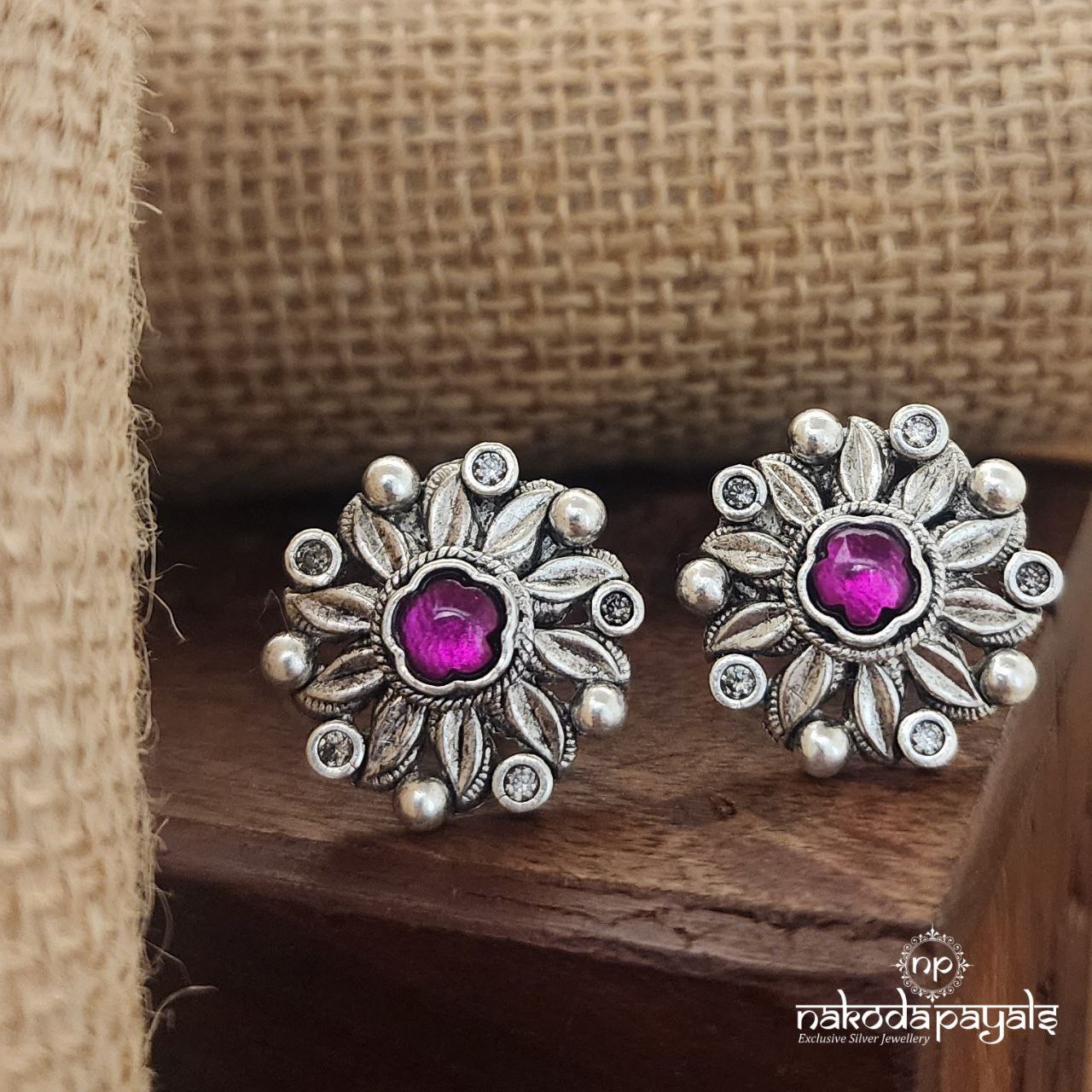 Gulab Leafy Studs (S9295)