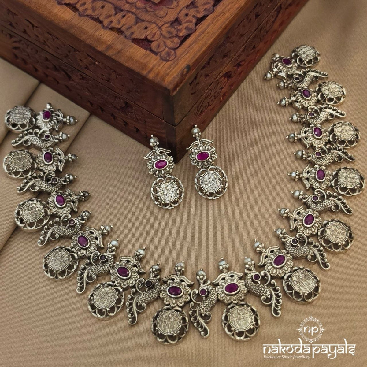 Ram Darbaar Floral Neckpiece With Earrings (N12160)