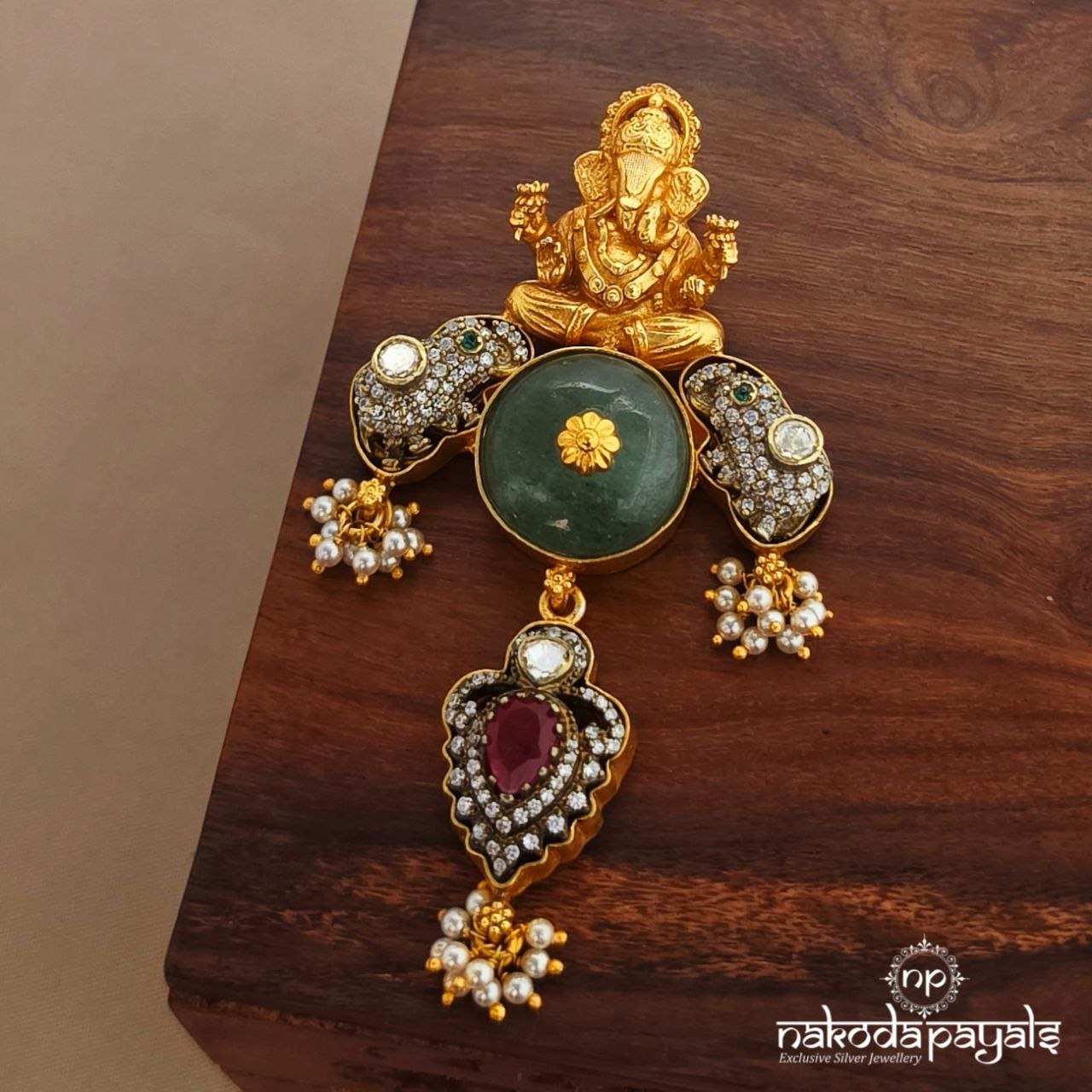 Jade Ganesha Pendant (Gp2558)