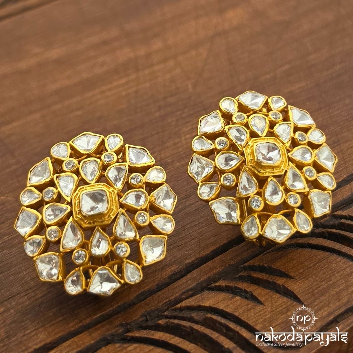 White Moissanite Floral Studs (Ge11608)