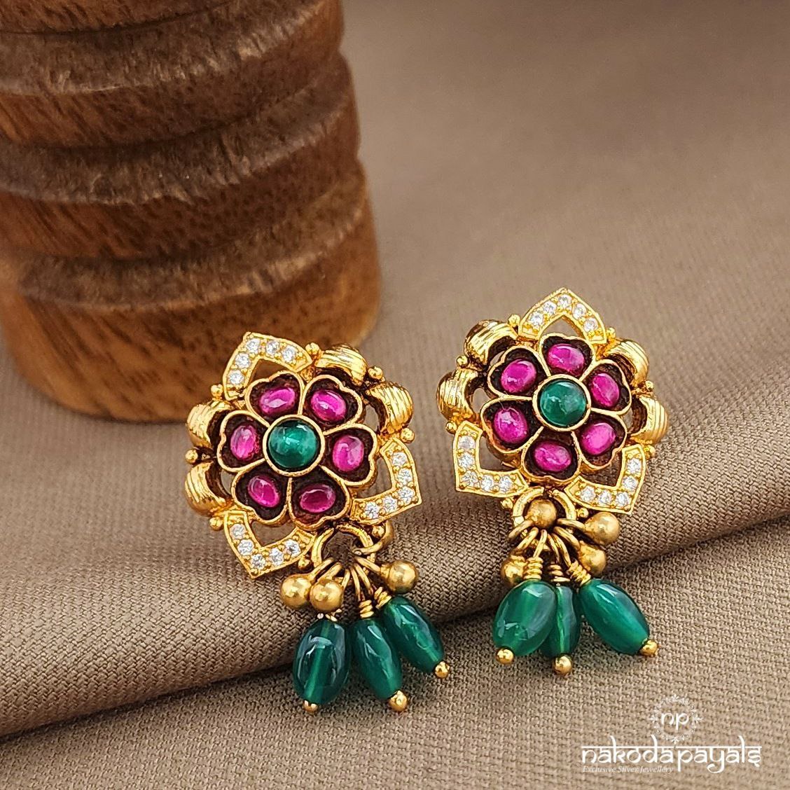 Green Drop  Studs (Ge10077)