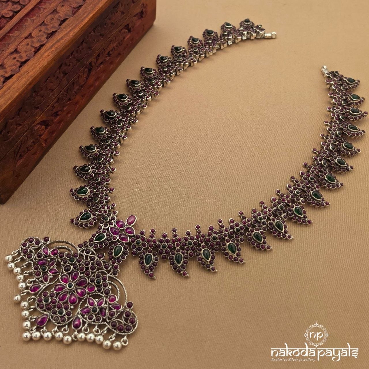 Kemp Floral Neckpiece (N12085)