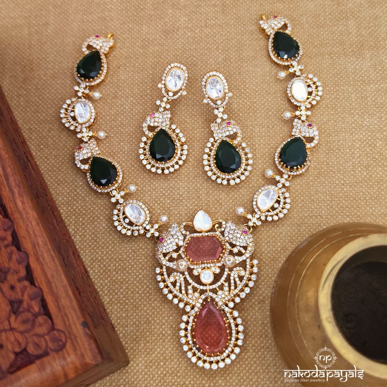 Eye-Catching Moissanite Neckpiece With Earrings (Gn10701)