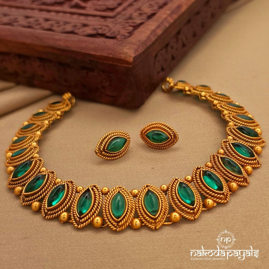 Green Oval Neckpiece With Earrings (Gn10146)