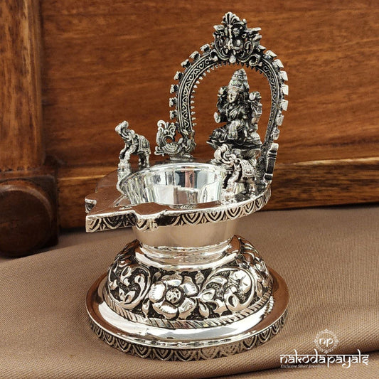 Oxidised Floral Kamakshi Deepam (Aa2509)