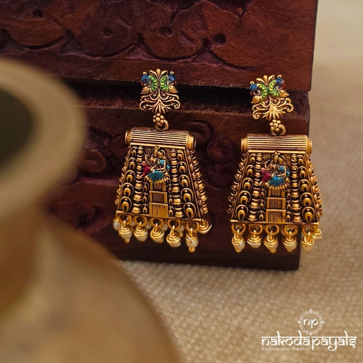 Twin Peacock Gopuram  Pearl (Ge11190)