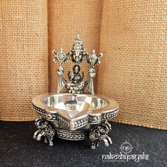 Kamal Lakshmi With Venkateshwar Deepam (Aa1915)