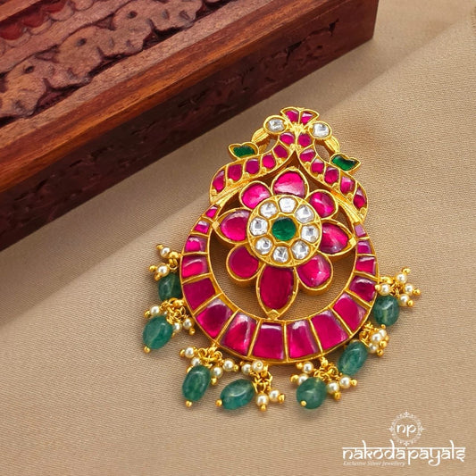 Gorgeous Pearly Pendant (Gp2345)