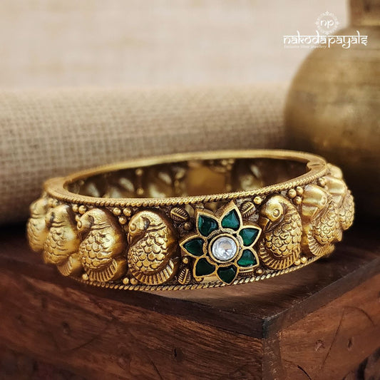 Green Kundan Screw Kada (Gk2811)