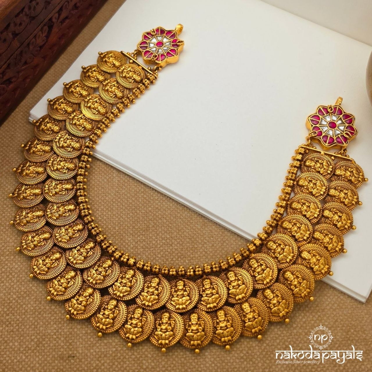 Kundan Lakshmi Kasu Neckpiece (Gn10671)