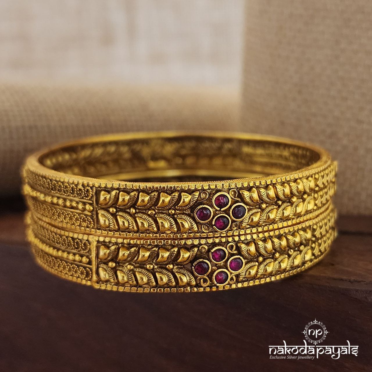 Gorgeous Pink Bangles (Gk2779)