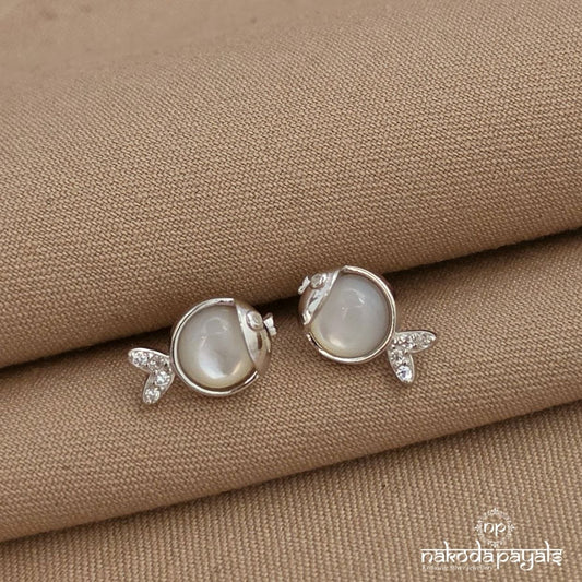 Cutsy Fish Studs (St4091)