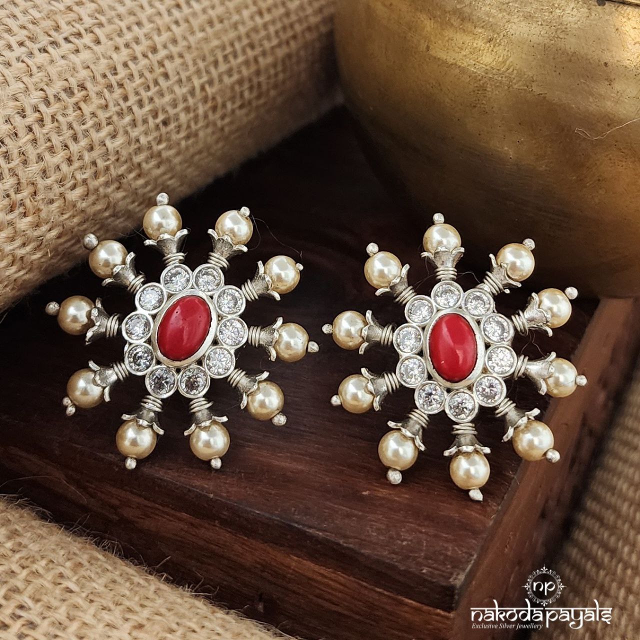 Coral coruscating Studs (S3604)