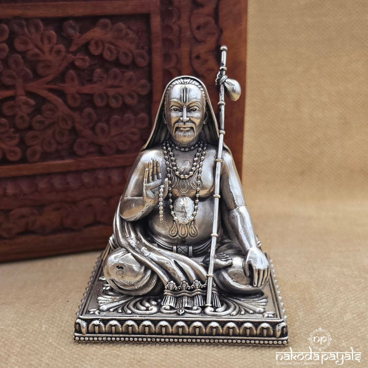 Raghavendra Idol (Aa2670-73)