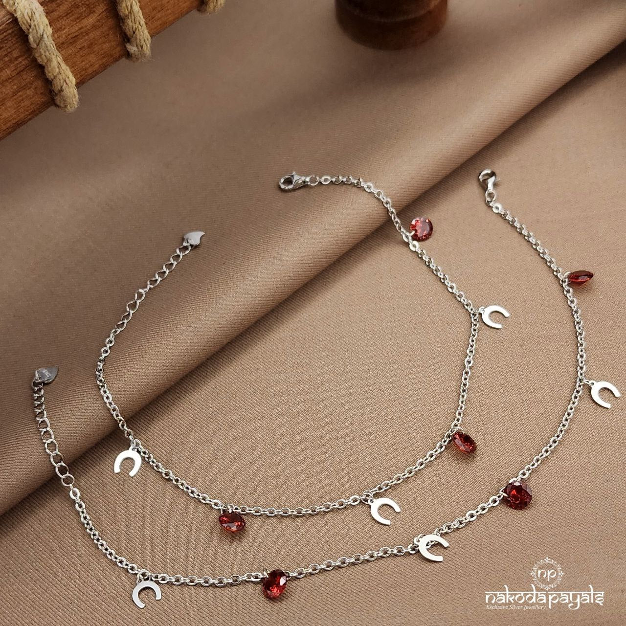 Gorgeous Emerald Red Anklet (A6667)