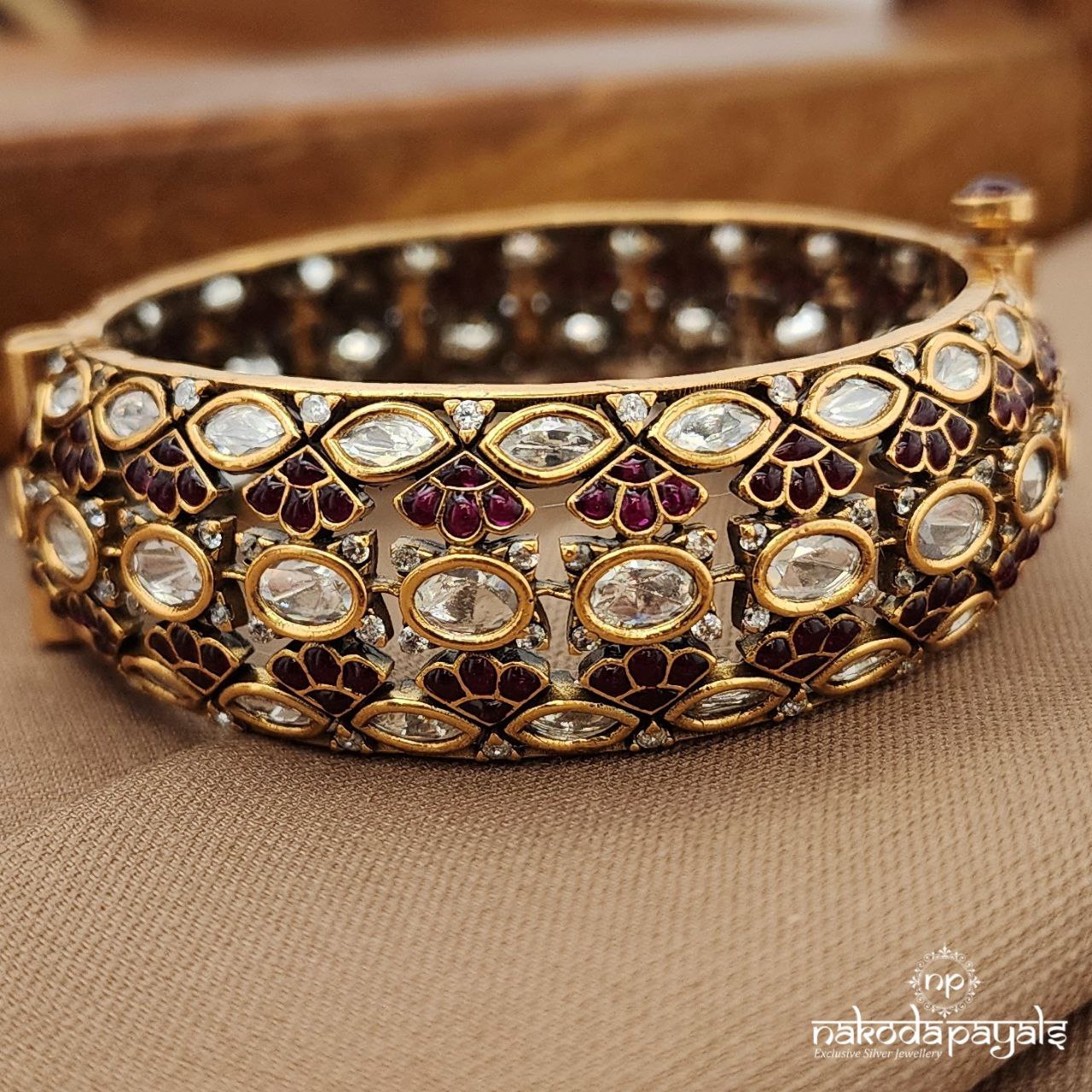 Broad Pink Screw Kada (2.2) (Gk3204)