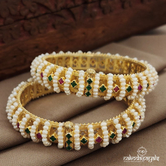 Kemp Pearled Kundan Kada Pair  (Gk3243)