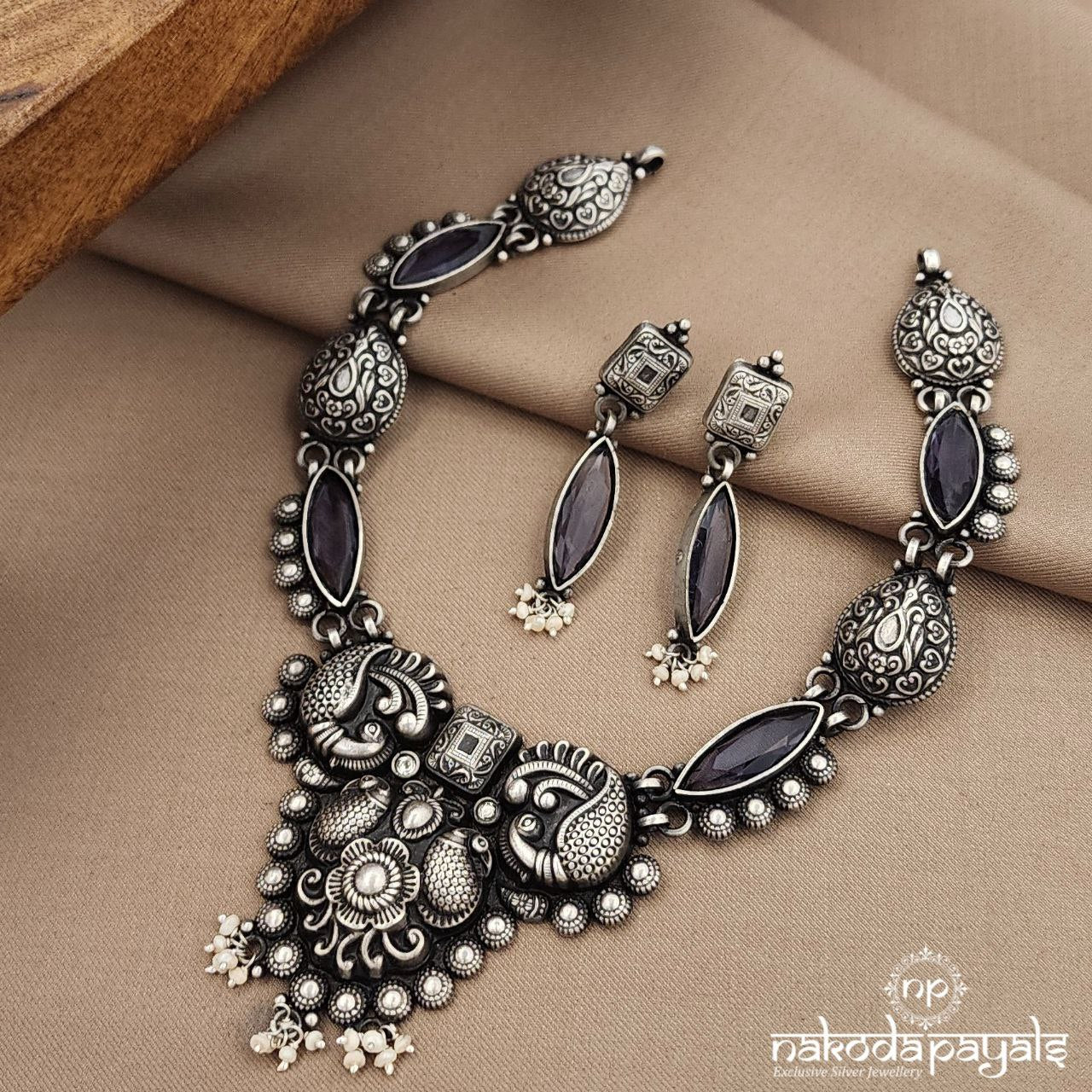 Oval Amethyst  Neckpiece With Earrings (N11060)