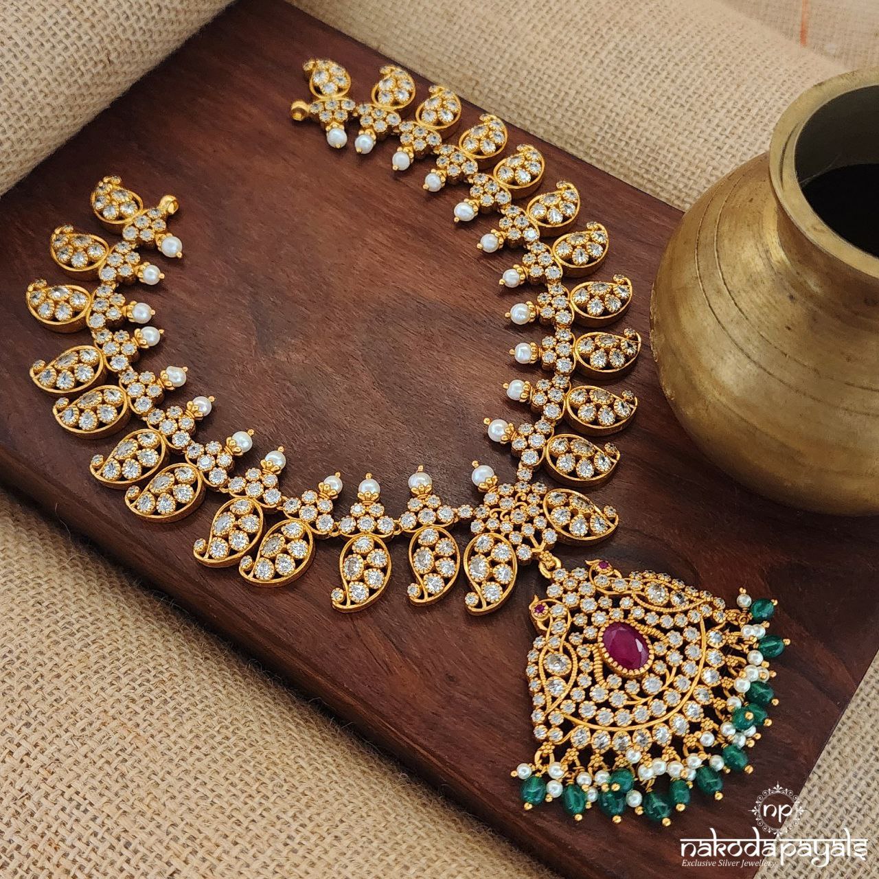 Sparkling Peacock Neckpiece (Gn8370)