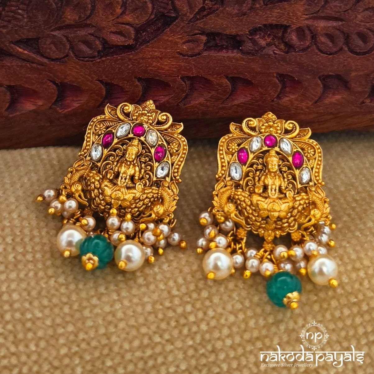 Exemplary Lakshmi Studs (Ge11211)