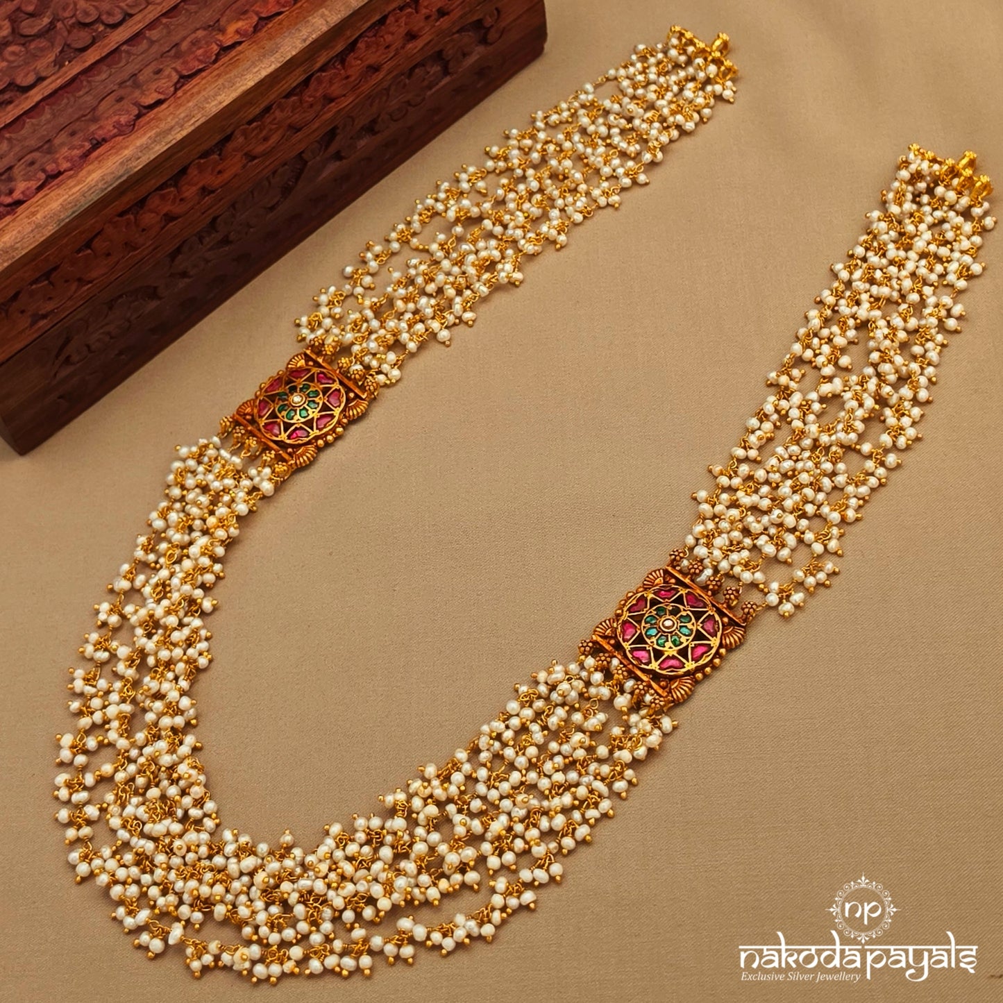 Kundan Pearl Endearing Neckpiece (Gn10442)