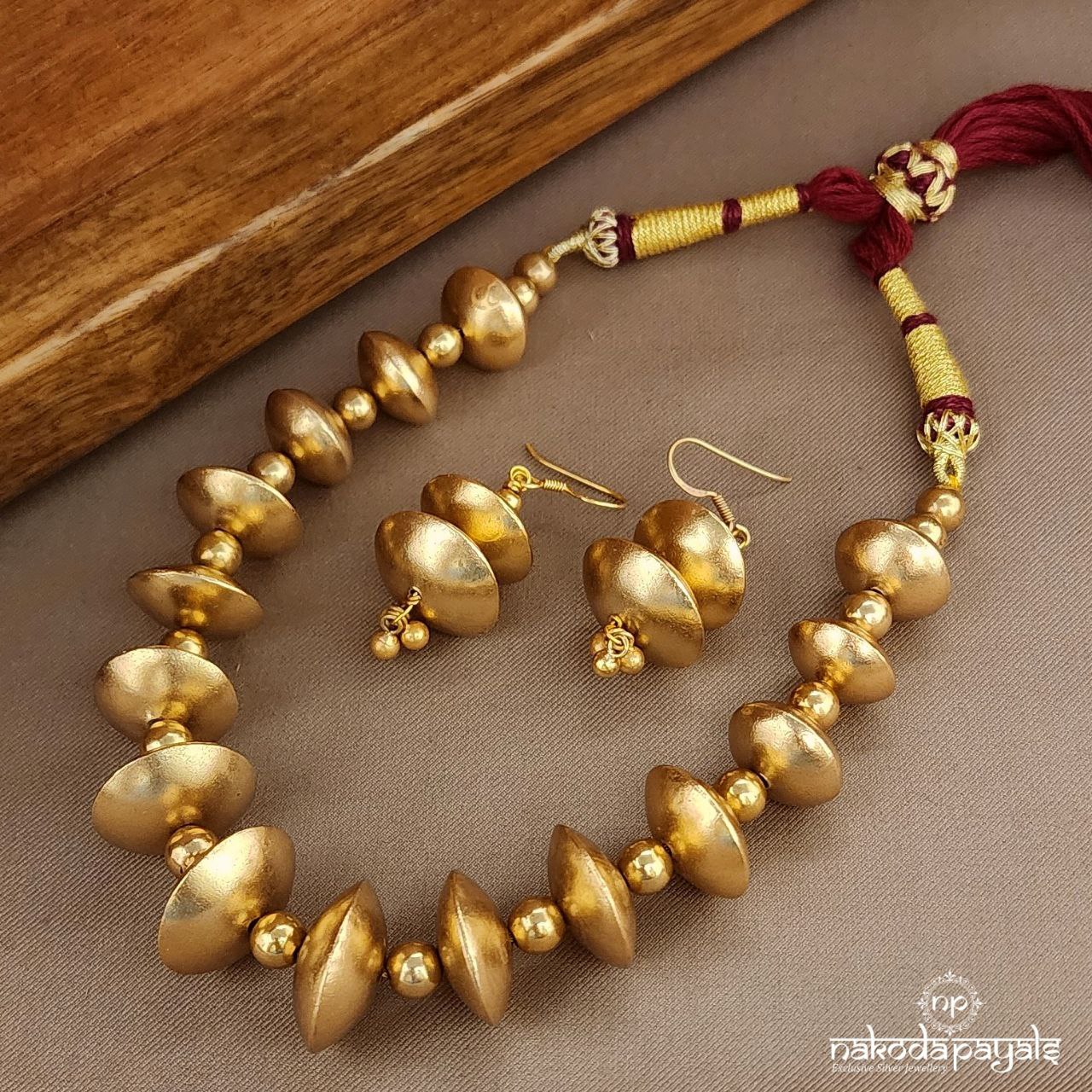 Tribal Gold Aura Neckpiece With Earrings (Gn9323)