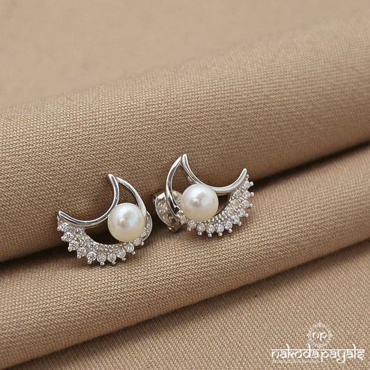 Cutey Pearl Studs (St3999)