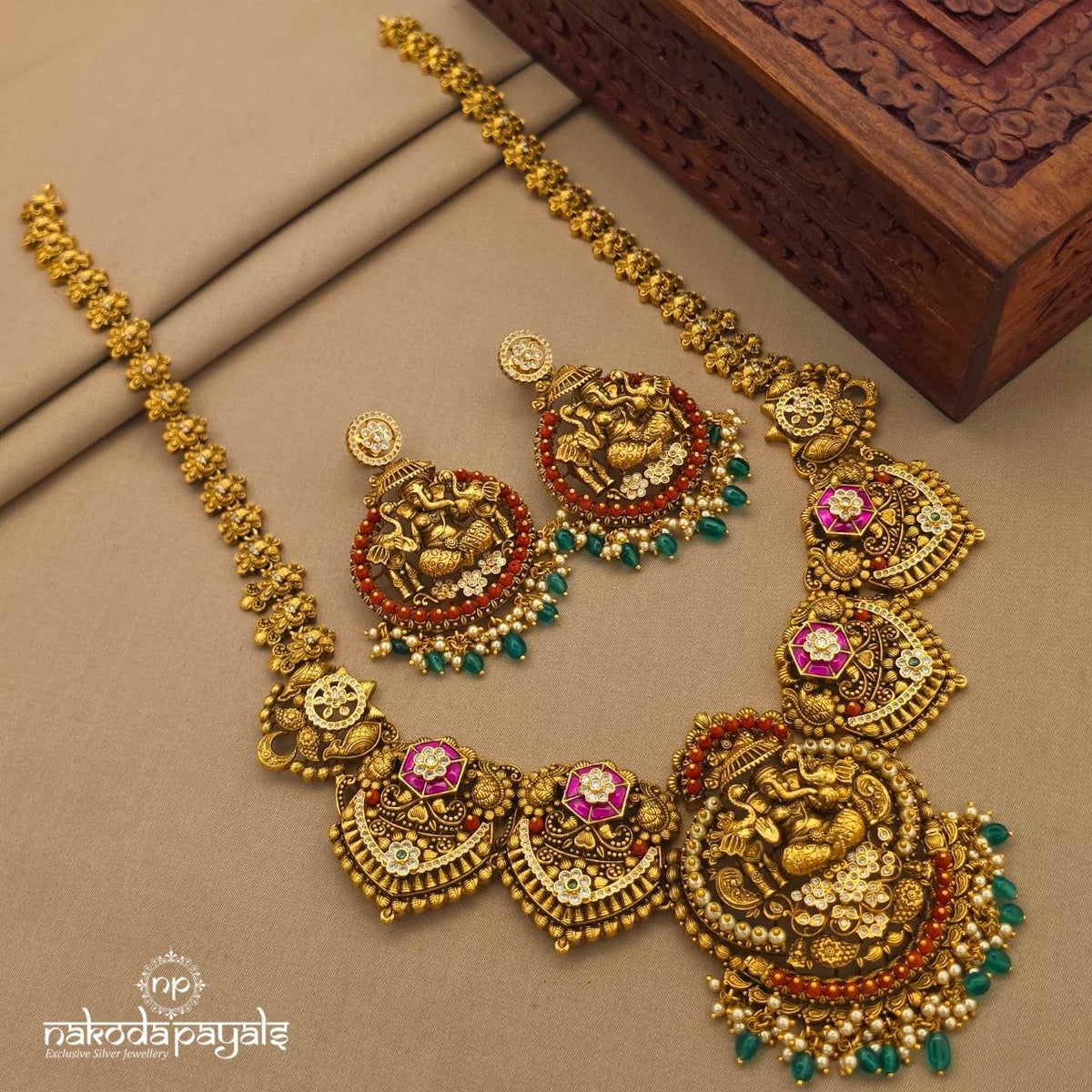 Coral Ganesha Pearl Neckpiece With Earrings (Gn10936)