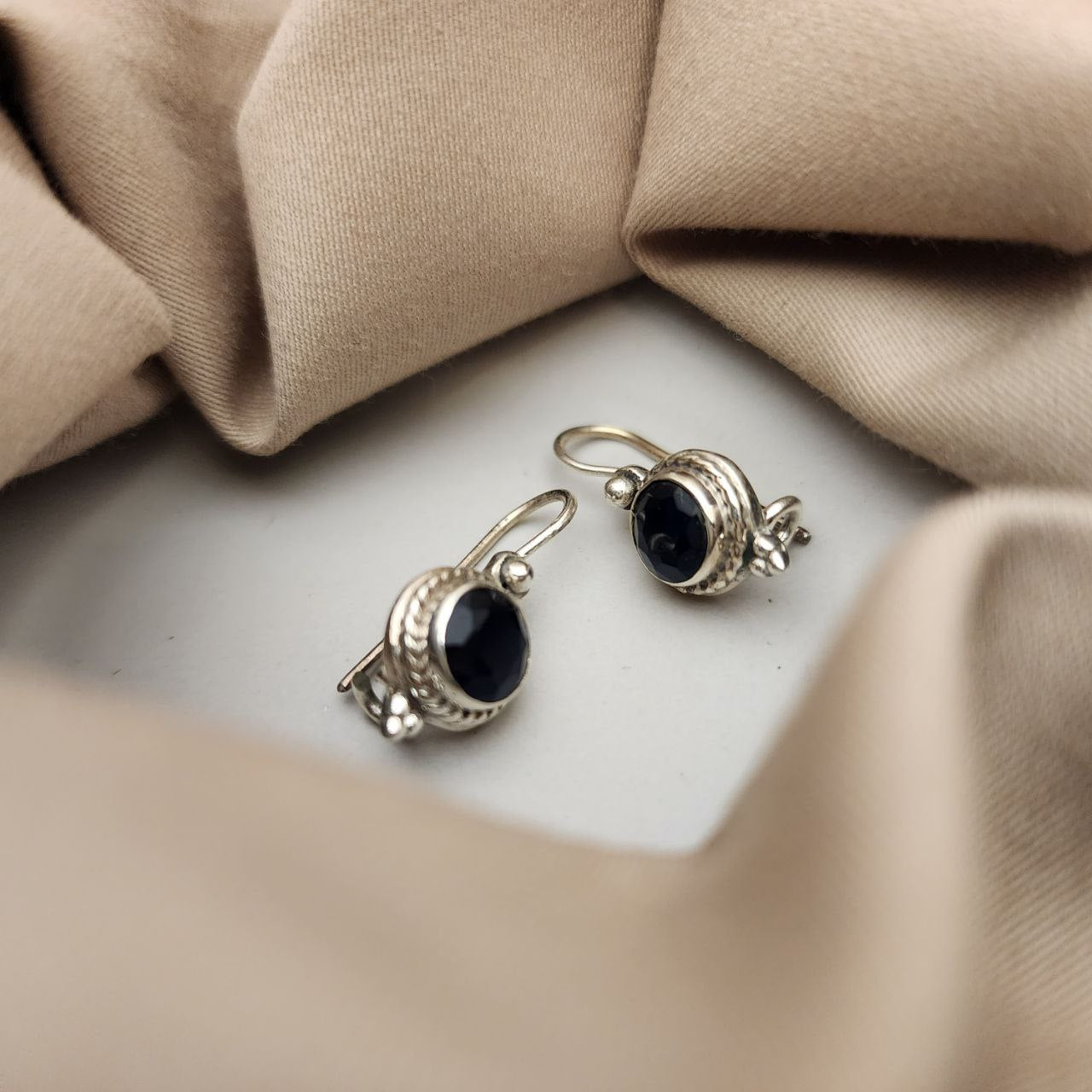 Elegant Hanging (H2057-65a)