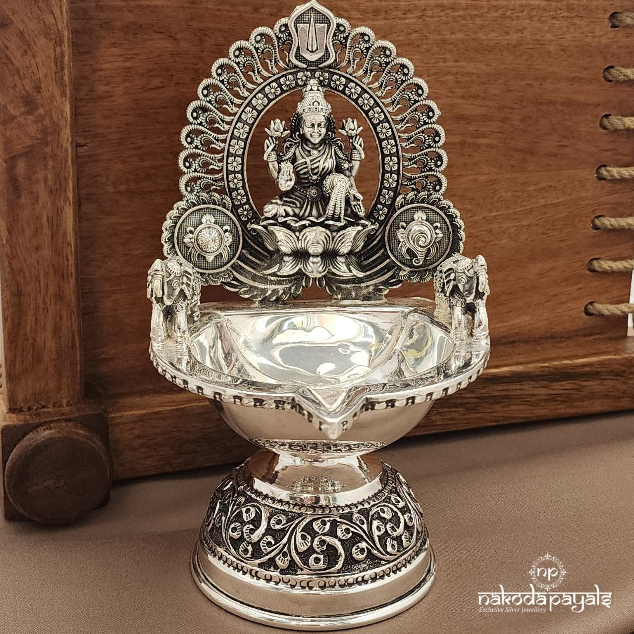 Oxidised Lakshmi Kamakshi Deepa (Aa2058)