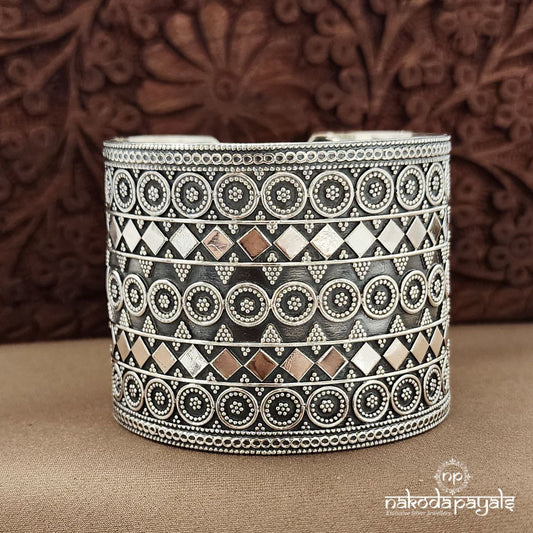 Amazing Circular Oxidised Adjustable Kada (K6180)